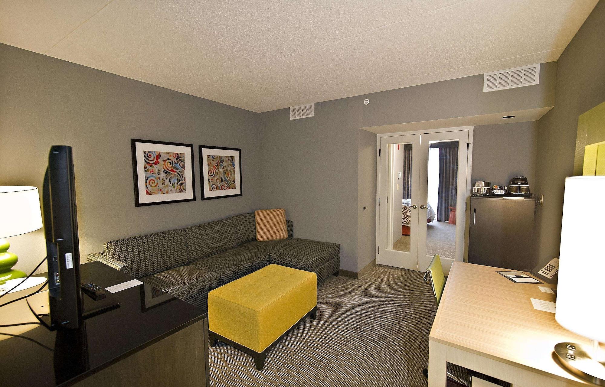 Doubletree Suites By Hilton Hotel Huntsville South Buitenkant foto