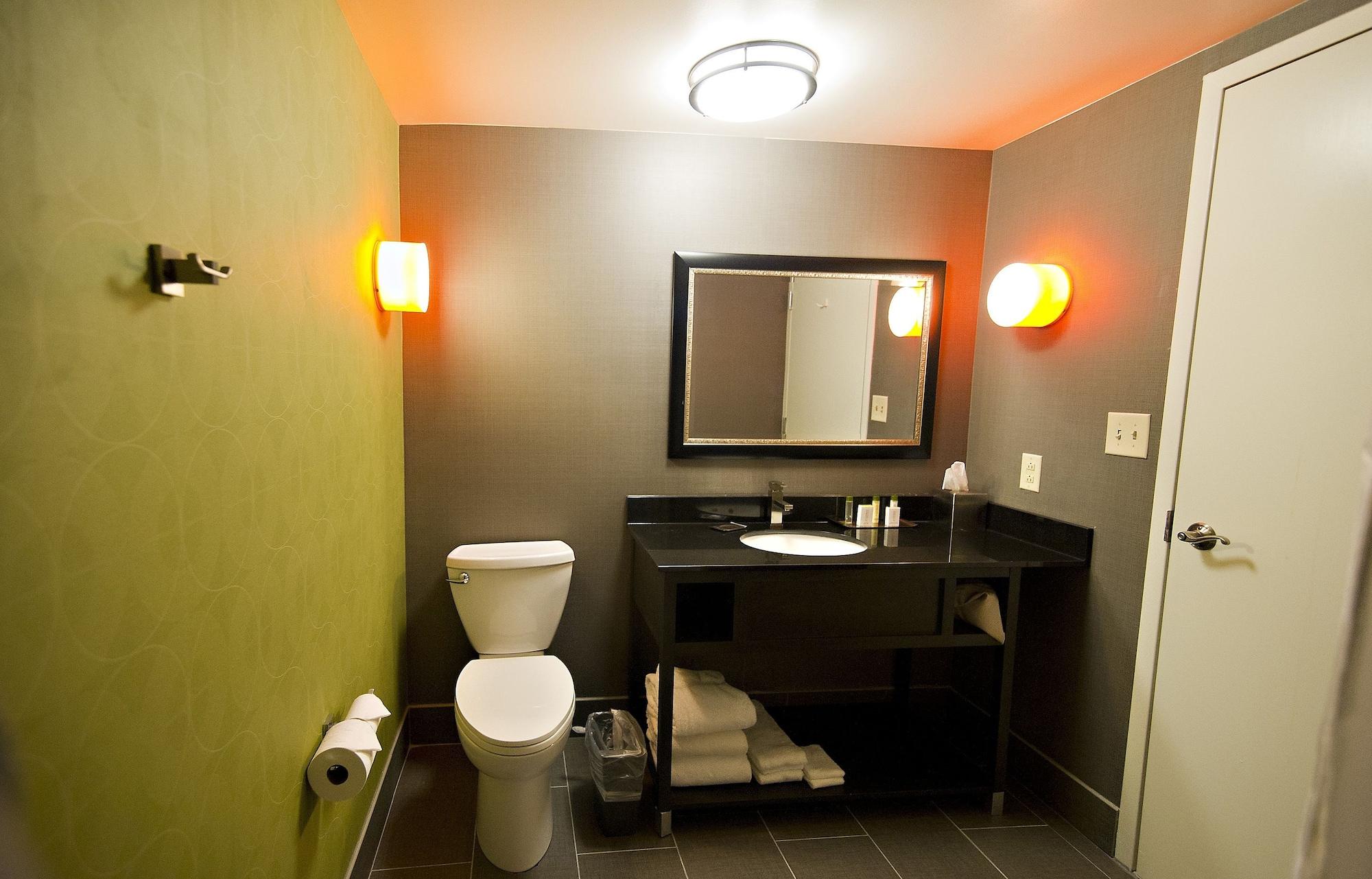 Doubletree Suites By Hilton Hotel Huntsville South Buitenkant foto