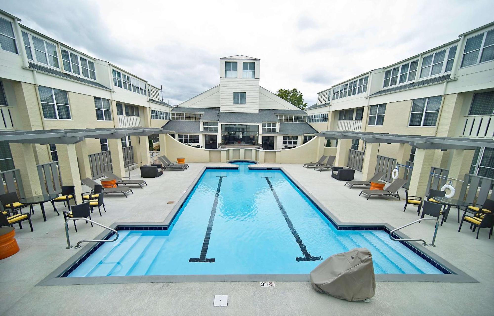 Doubletree Suites By Hilton Hotel Huntsville South Buitenkant foto