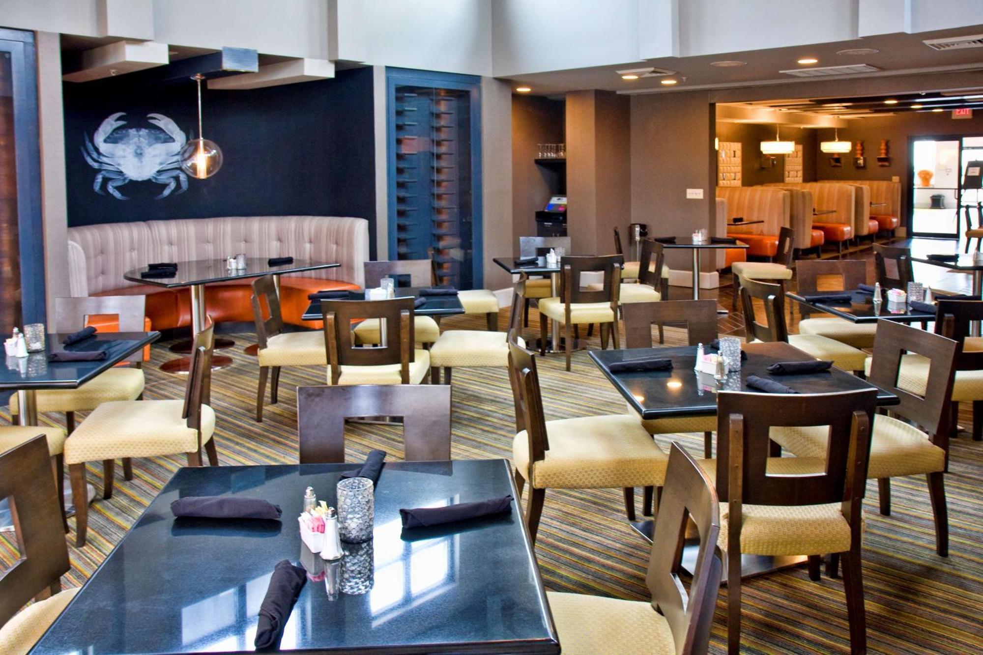 Doubletree Suites By Hilton Hotel Huntsville South Buitenkant foto