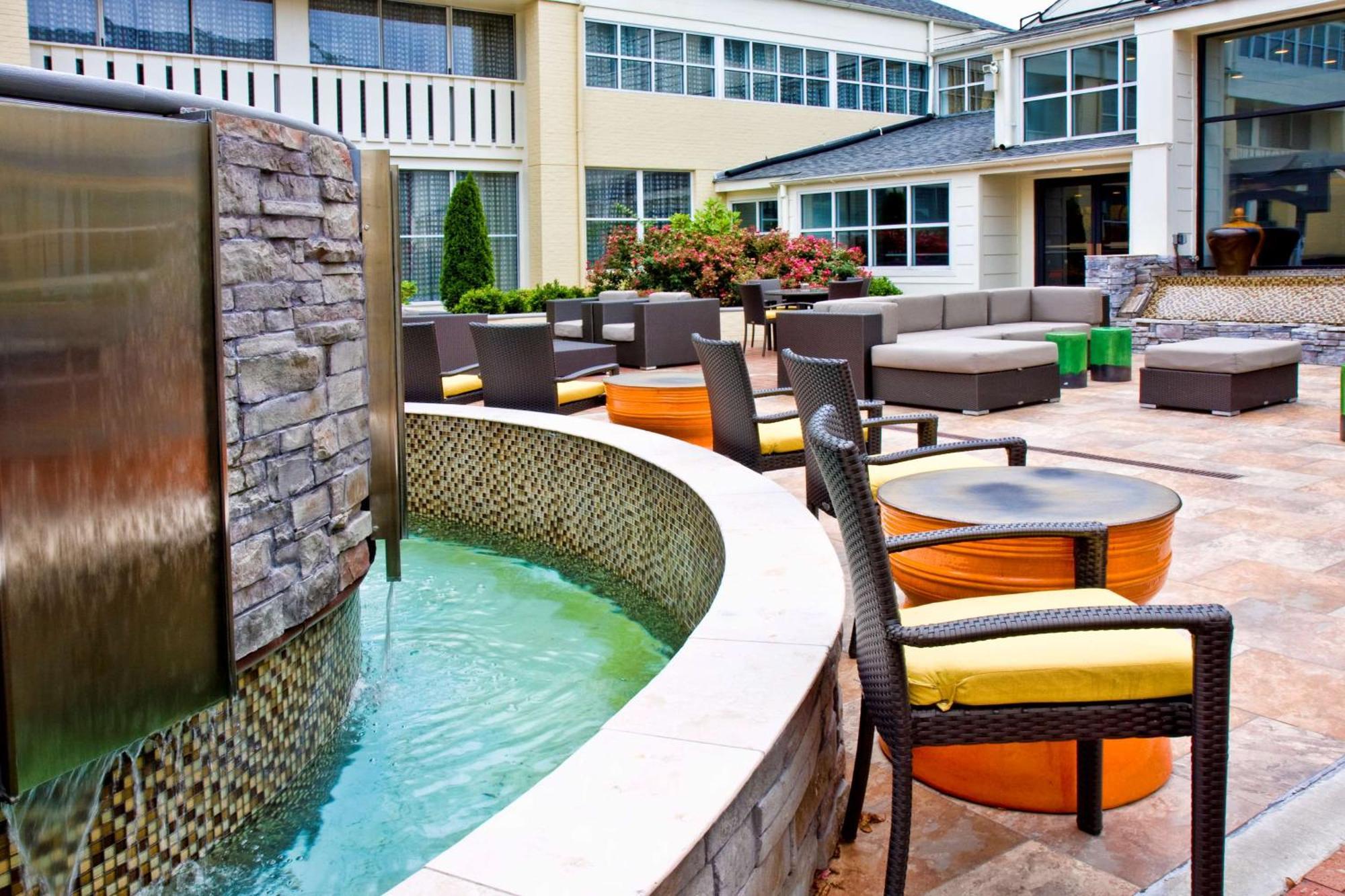 Doubletree Suites By Hilton Hotel Huntsville South Buitenkant foto