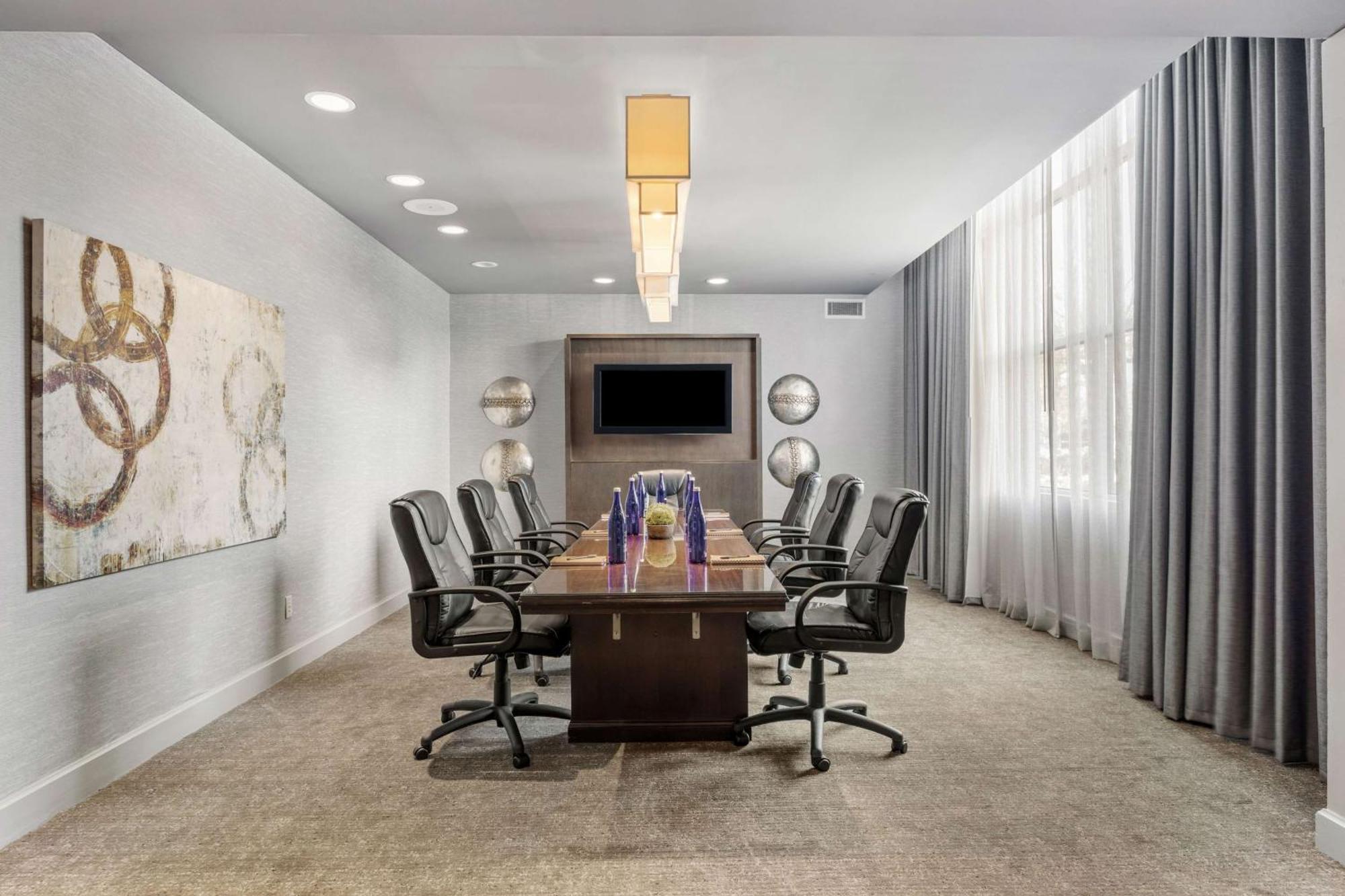Doubletree Suites By Hilton Hotel Huntsville South Buitenkant foto