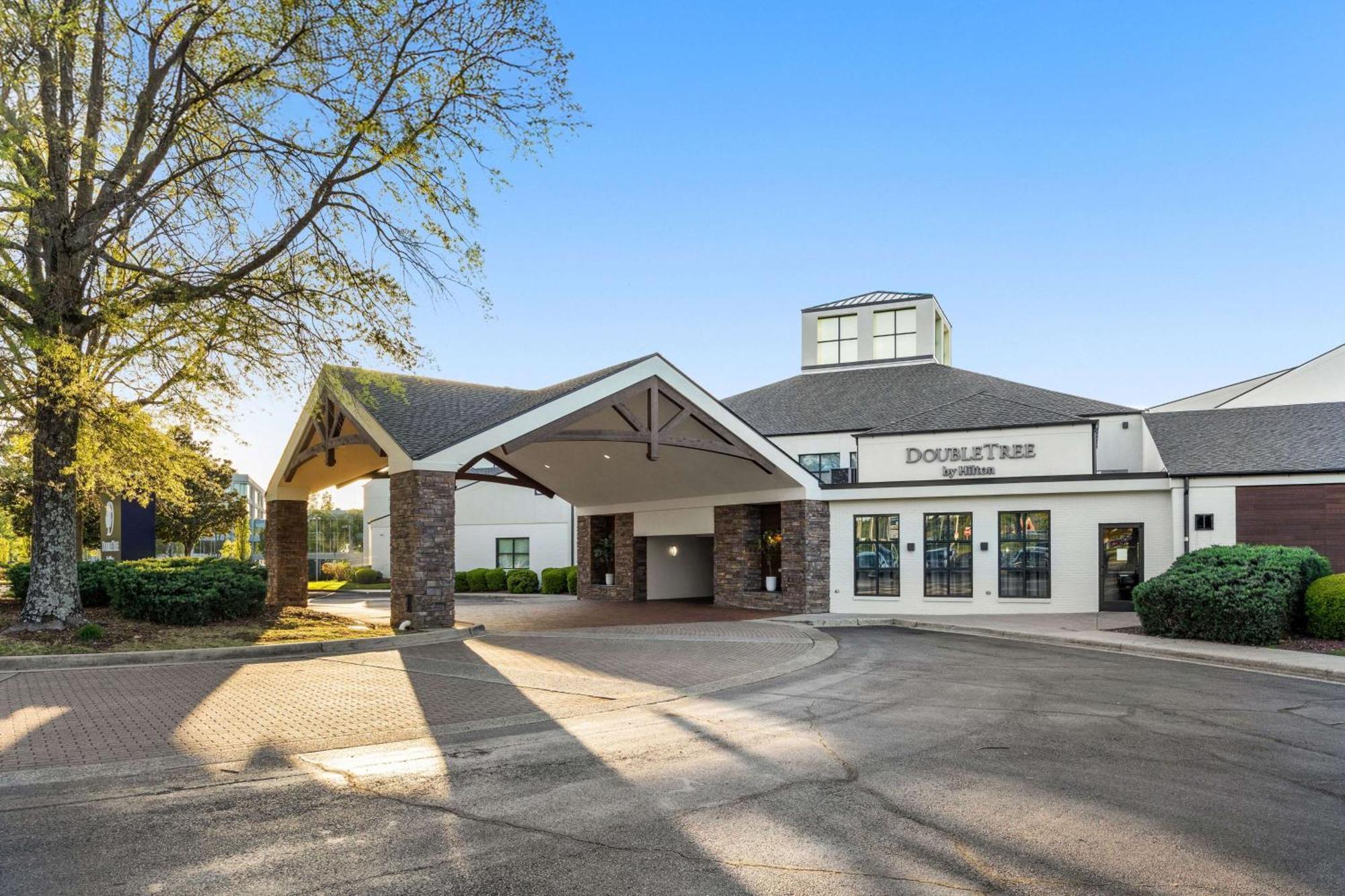 Doubletree Suites By Hilton Hotel Huntsville South Buitenkant foto