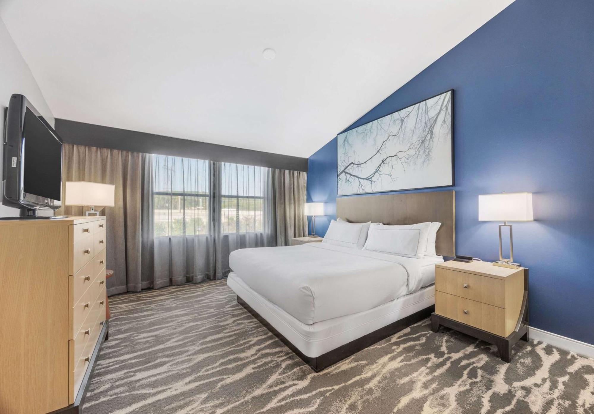 Doubletree Suites By Hilton Hotel Huntsville South Buitenkant foto