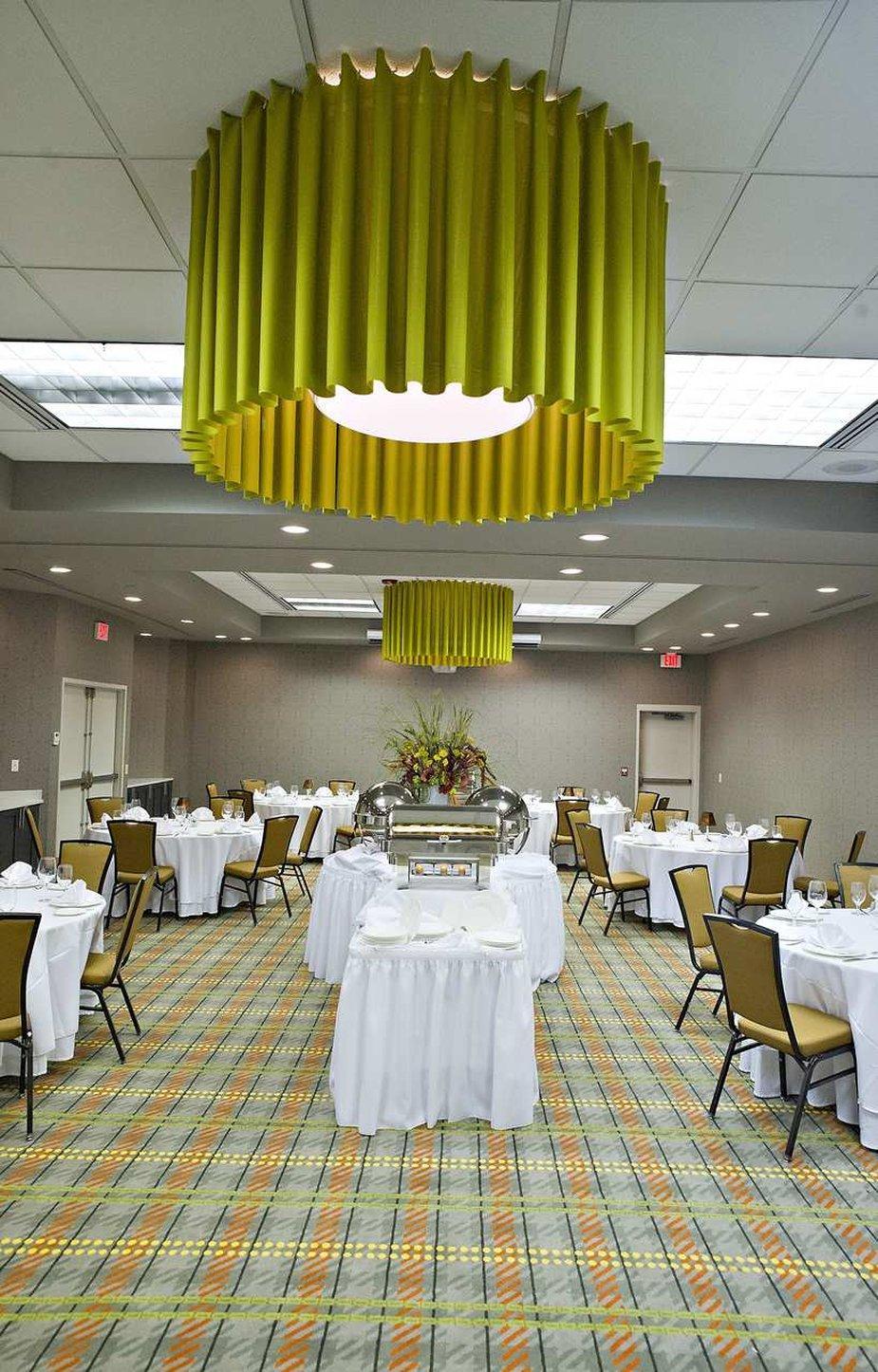 Doubletree Suites By Hilton Hotel Huntsville South Buitenkant foto