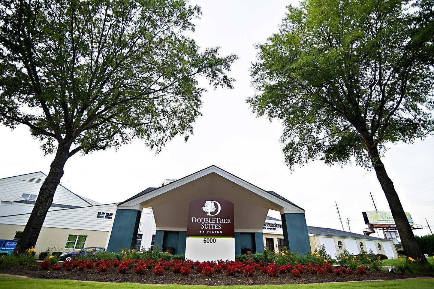 Doubletree Suites By Hilton Hotel Huntsville South Buitenkant foto